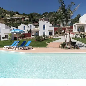 In Casa , Cefalù Italia